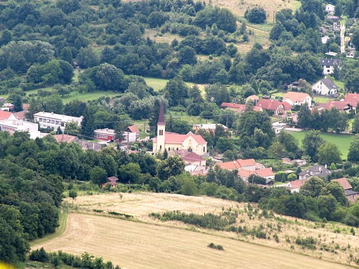 Kilátás Borinka falura Pajštún váráról