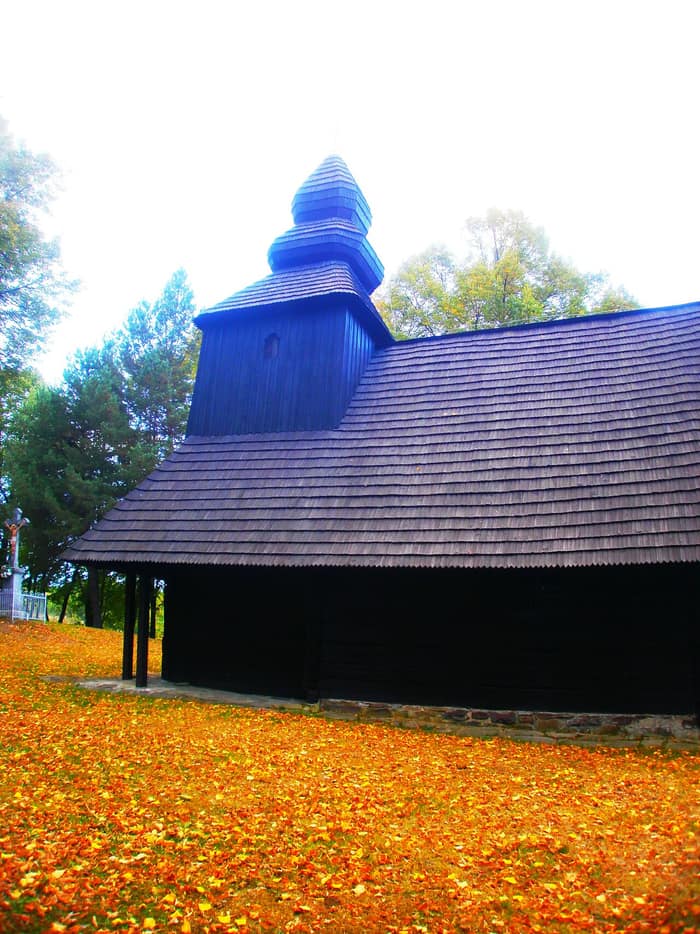 Wooden church of Ruská Bystrá, view 4