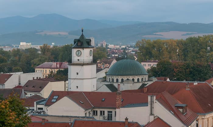 Dolná brána a synagóga v Trenčíne