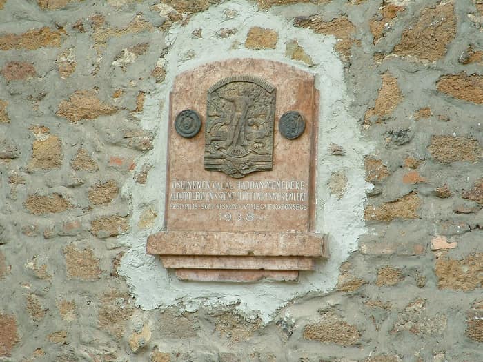 Memorial plaque at Fiľakovo Castle